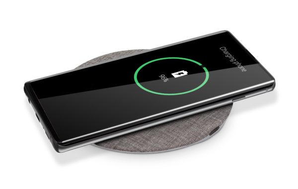Fast-Charging-Wireless-Pad-PHOTO02